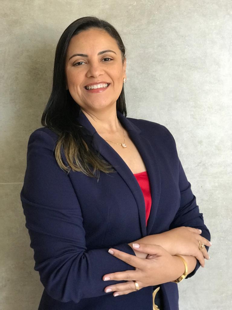 Mara Saray — Mentora em Liderança Pública Estratégica